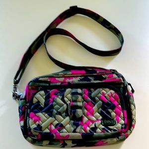 Camp purse